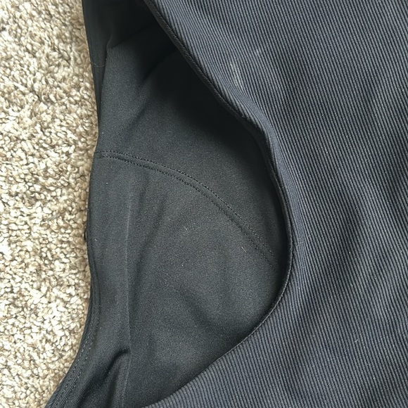 Size X-small tank top, made in China and brand is Industry. - Picture 3 of 3